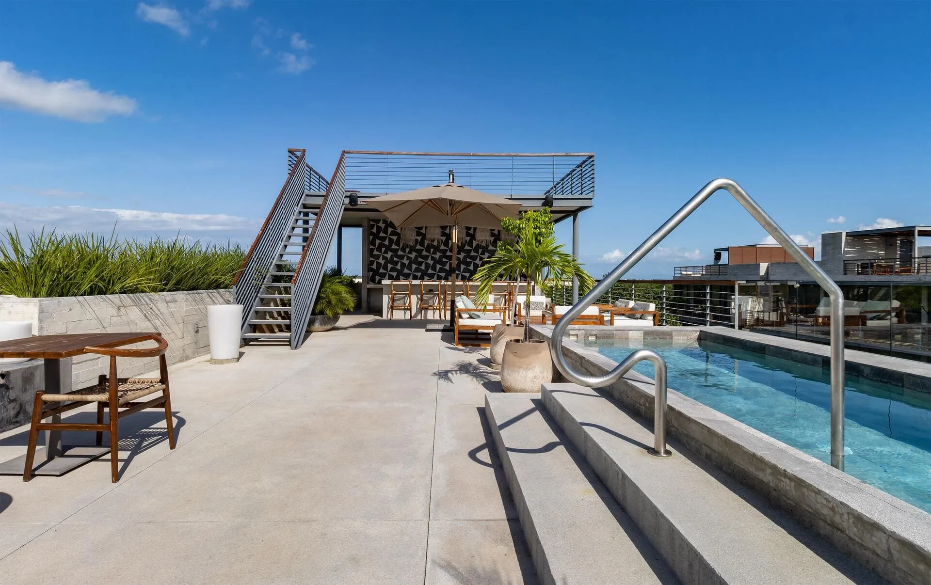 infinity pool Xalet Residences